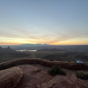 Dead Horse Point State Park - Sunrise at dead horse point - Hiking Near Me - Moab, Utah