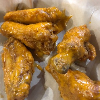 Hooters - Hooters Original Style Wings - Sports Bars Near Me - Saginaw, Michigan
