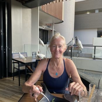 Kayak Cafe - Breakfast guests - Pizza Near Me - Honolulu, Hawaii