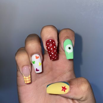 Classy Nails By Le - Disney set - Nail Salons Near Me - Tucson, Arizona