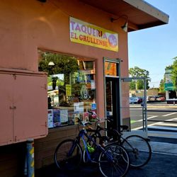 Taqueria El Grullense - Entrance