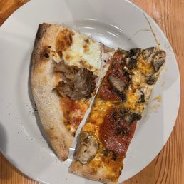 Nitrate Free Pepperoni and Mushroom Flatbread Nitrate Free Pepperoni and Mushroom Flatbread