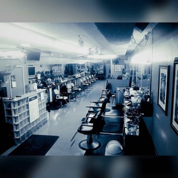 Red's Creative Cuts Unisex Salon - Barbers Near Me - Philadelphia, Pennsylvania Red's Creative Cuts Unisex Salon - Barbers Near Me - Philadelphia, Pennsylvania