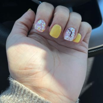 America's Sweetheart Nails Spa - These "flowers" are horrible, not to mention the black "tree branch" he decided to add, which made it worse. - Nail Salons Near Me - Naperville, Illinois America's Sweetheart Nails Spa - These "flowers" are horrible, not to mention the black "tree branch" he decided to add, which made it worse. - Nail Salons Near Me - Naperville, Illinois