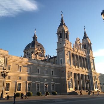 TravelWifi - Internet Service Providers Near Me - Barcelona, B