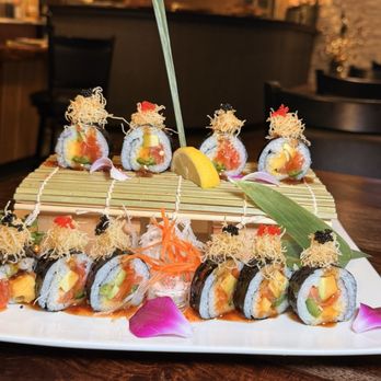 Sushi Hiro - IG: Kentfoodie   - BTS roll - Japanese Near Me - Federal Way, Washington