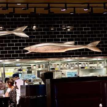 Houston's Restaurant - American Near Me - Pompano Beach, Florida
