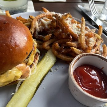 The Crunkleton - Burger - Cocktail Bars Near Me - Charlotte, North Carolina The Crunkleton - Burger - Cocktail Bars Near Me - Charlotte, North Carolina