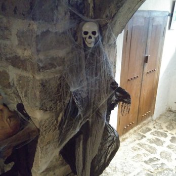 Donegal Castle - Landmarks & Historical Buildings Near Me - Donegal, DL