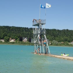 Plage du Grand Lac - CLAIRVAUX-LES-LACS (39 - Jura, France) - Plongeoirs de la plage du Grand Lac