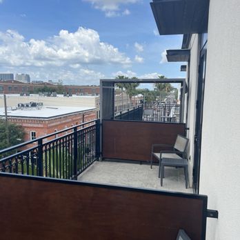 Hotel Haya - Hotels Near Me - Tampa, Florida