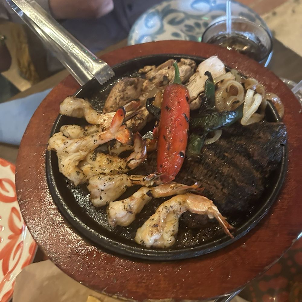 Lupe Tortilla Mexican Restaurant - Beef Asada and Shrimp - Tex-Mex Near Me - San Antonio, Texas