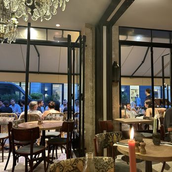 Café Poete - Inside corner - Restaurants Near Me - Paris Café Poete - Inside corner - Restaurants Near Me - Paris