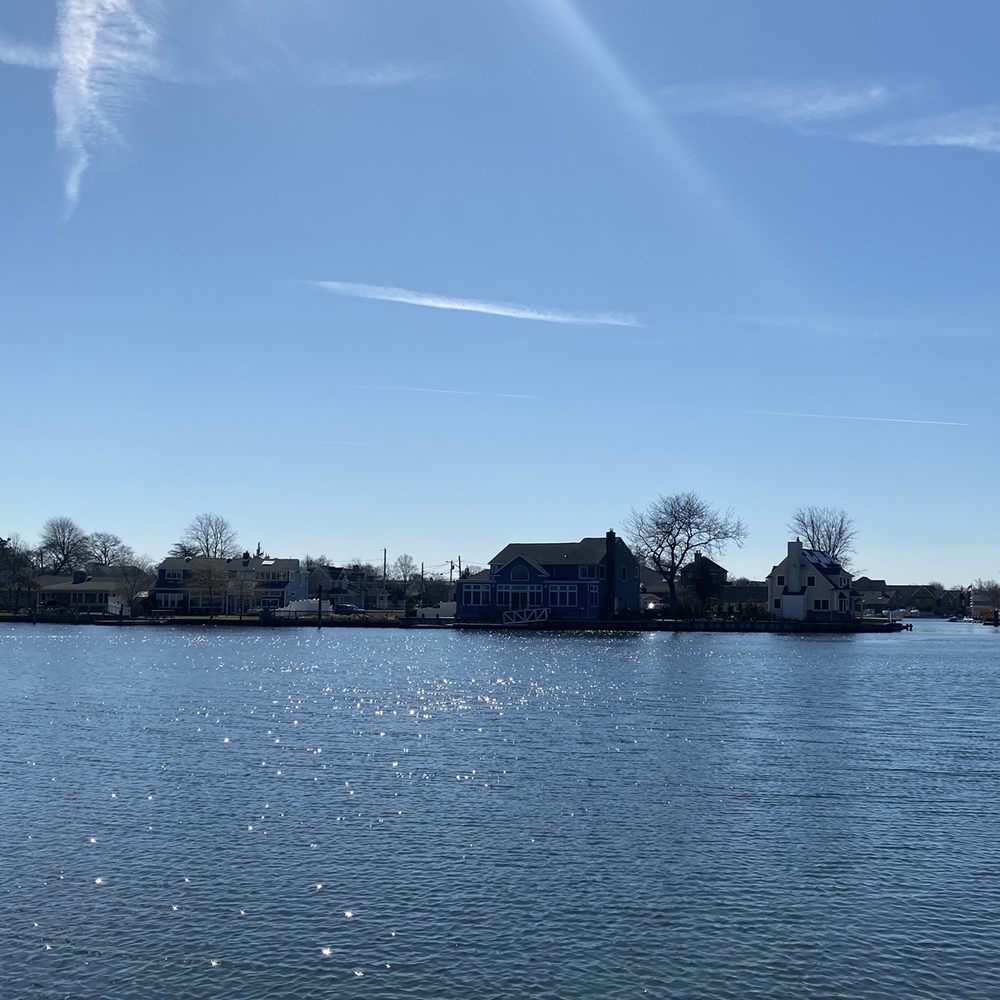 John J Burns Park - It's a beautiful day for a walk! - Parks Near Me - Massapequa, New York