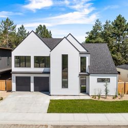 Timber And Love - Timber and Love new build in the Greenway community right off the river - design by Luke Caldwell