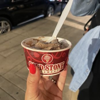 Cold Stone Creamery - Ice Cream & Frozen Yogurt Near Me - Chicago, Illinois Cold Stone Creamery - Ice Cream & Frozen Yogurt Near Me - Chicago, Illinois