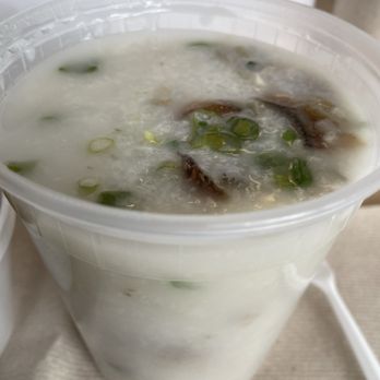 Winsor Dim Sum Café - Lean Pork and Preserved Egg Congee Large - Dim Sum Near Me - Boston, Massachusetts Winsor Dim Sum Café - Lean Pork and Preserved Egg Congee Large - Dim Sum Near Me - Boston, Massachusetts