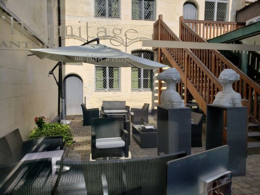 L'Hermitage Gantois, Autograph Collection by null