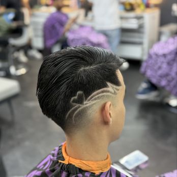 Royalty Barber Shop - Barbers Near Me - Los Angeles, California Royalty Barber Shop - Barbers Near Me - Los Angeles, California