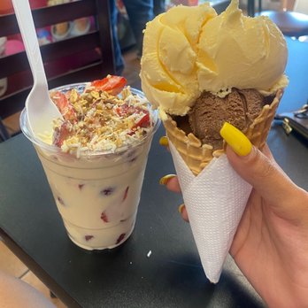 Neveria Y Taqueria Yesi - Ice cream and fresas con crema - Tacos Near Me - Phoenix, Arizona Neveria Y Taqueria Yesi - Ice cream and fresas con crema - Tacos Near Me - Phoenix, Arizona