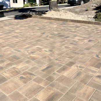 Solo Pavers Expert - Sunny area - Masonry/Concrete Near Me Solo Pavers Expert - Sunny area - Masonry/Concrete Near Me