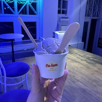 Ca Lem - Black Sesame - Ice Cream & Frozen Yogurt Near Me - Montreal, Quebec