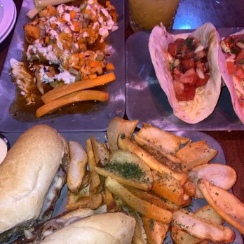 18bin - Mami's Mango Cocktails, Buffalo Roasted Cauliflower, Ahi Tuna Tacos, and a Philly Cheesesteak with Dipper Fries & Queso Fundido - Bars Near Me - Las Vegas, Nevada