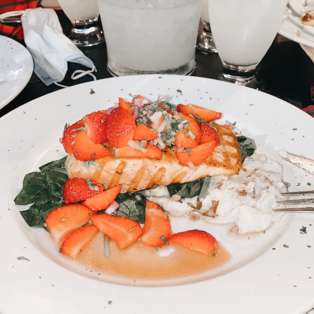 Strawberry salmon with mashed potatoes Strawberry salmon with mashed potatoes
