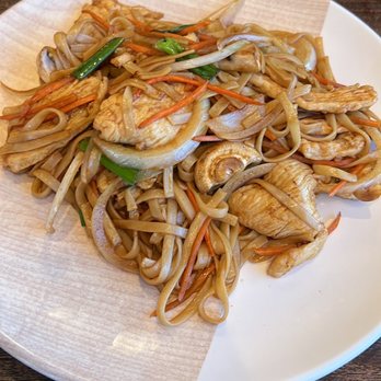 Rakuu - Sushi Bars Near Me - Spring, Texas