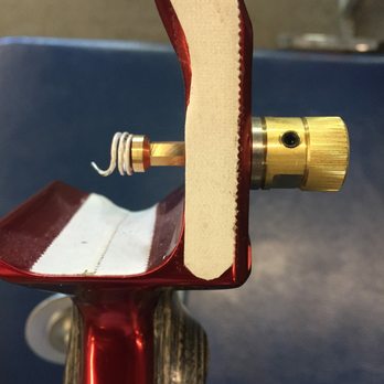 Pat Norris Archery - Springy Coil Arrow rest installed on bow ready to shoot - Archery Near Me - Grass Valley, California Pat Norris Archery - Springy Coil Arrow rest installed on bow ready to shoot - Archery Near Me - Grass Valley, California