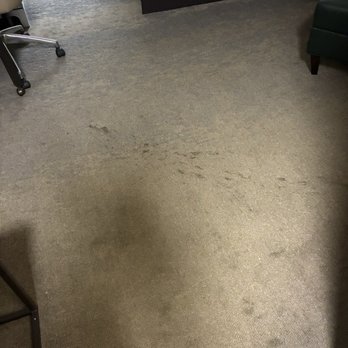 Hampton Inn Atlanta-Stockbridge - The 1st room had mildew... the 2nd room had these stains in the middle of the carpet.... Waited an hour... third room‍... watch the video - Hotels Near Me - Stockbridge, Georgia