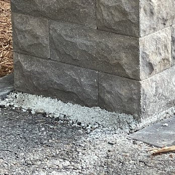System Pavers - Look at the edge... according to them this looks good... - Landscaping Near Me - Lynnwood, Washington System Pavers - Look at the edge... according to them this looks good... - Landscaping Near Me - Lynnwood, Washington