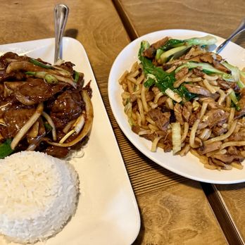 Momo Mee - Pan Asian Near Me - Milwaukee, Wisconsin