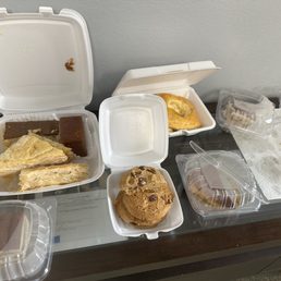A sample of all the desserts - I didn't get a chance to take a pic of each one as people took quickly. I'll do better next time. A sample of all the desserts - I didn't get a chance to take a pic of each one as people took quickly. I'll do better next time.