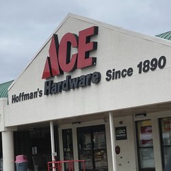 E&H Ace Hardware - Outside