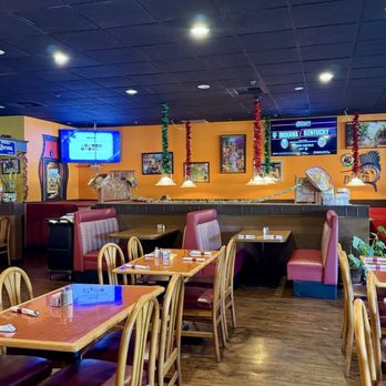 Patron Mexican Bar & Grill - Inside - Cocktail Bars Near Me - Thousand Oaks, California