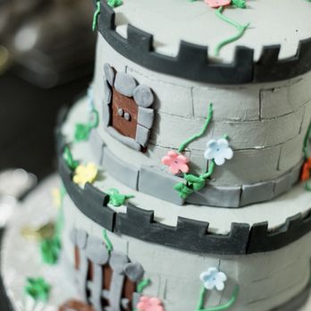 Cake it - Custom two layer castle cake - Cupcakes Near Me - Beaverton, Oregon