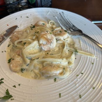 Mario's Italian Grill - Pasta Alfredo w/shrimp - Pizza Near Me - Charleston, South Carolina