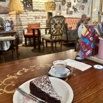 Vollpension Generationencafé - My slice! Yum! - Cafes Near Me - Vienna, 9 Vollpension Generationencafé - My slice! Yum! - Cafes Near Me - Vienna, 9