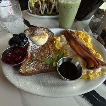 Bistro Cafe - Crème brûlée French Toast, - Breakfast & Brunch Near Me - Miami, Florida