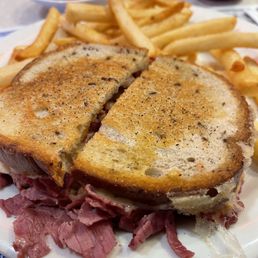 HONEY BEE DINER & CARRY OUT - Updated March 2025 - 673 Photos ...