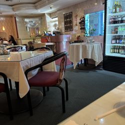 Szechuwan Garden Restaurant - Inside