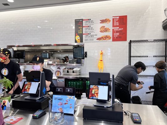 Dave's Hot Chicken by null