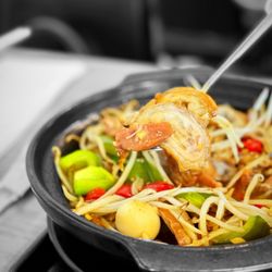Sizzling Pot House - Intestine with Chicken Combo