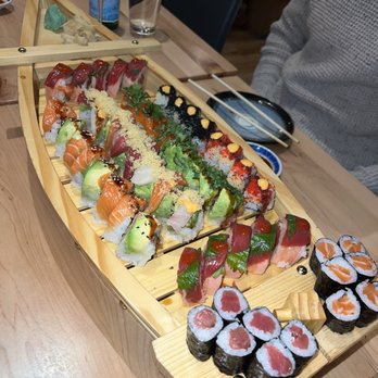 Billy Sushi - Japanese Near Me - Minneapolis, Minnesota