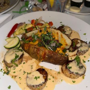 12A Buoy - Blackened scallops with a loaded baked potato (I think the mashed potatoes are better). - Seafood Near Me - Fort Pierce, Florida
