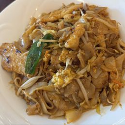M7 Malaysian Spicy Flat Rice Noodles