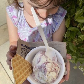 Jeni's Splendid Ice Creams - Sunday Ice Cream Days! - Ice Cream & Frozen Yogurt Near Me - Calabasas, California