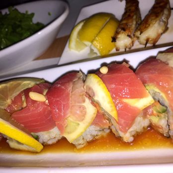 Kushiyu - Lemon Roll - Sushi Bars Near Me - Tarzana, California