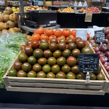 El Corte Inglés - More beautiful fruit - Department Stores Near Me - Lisbon, 11